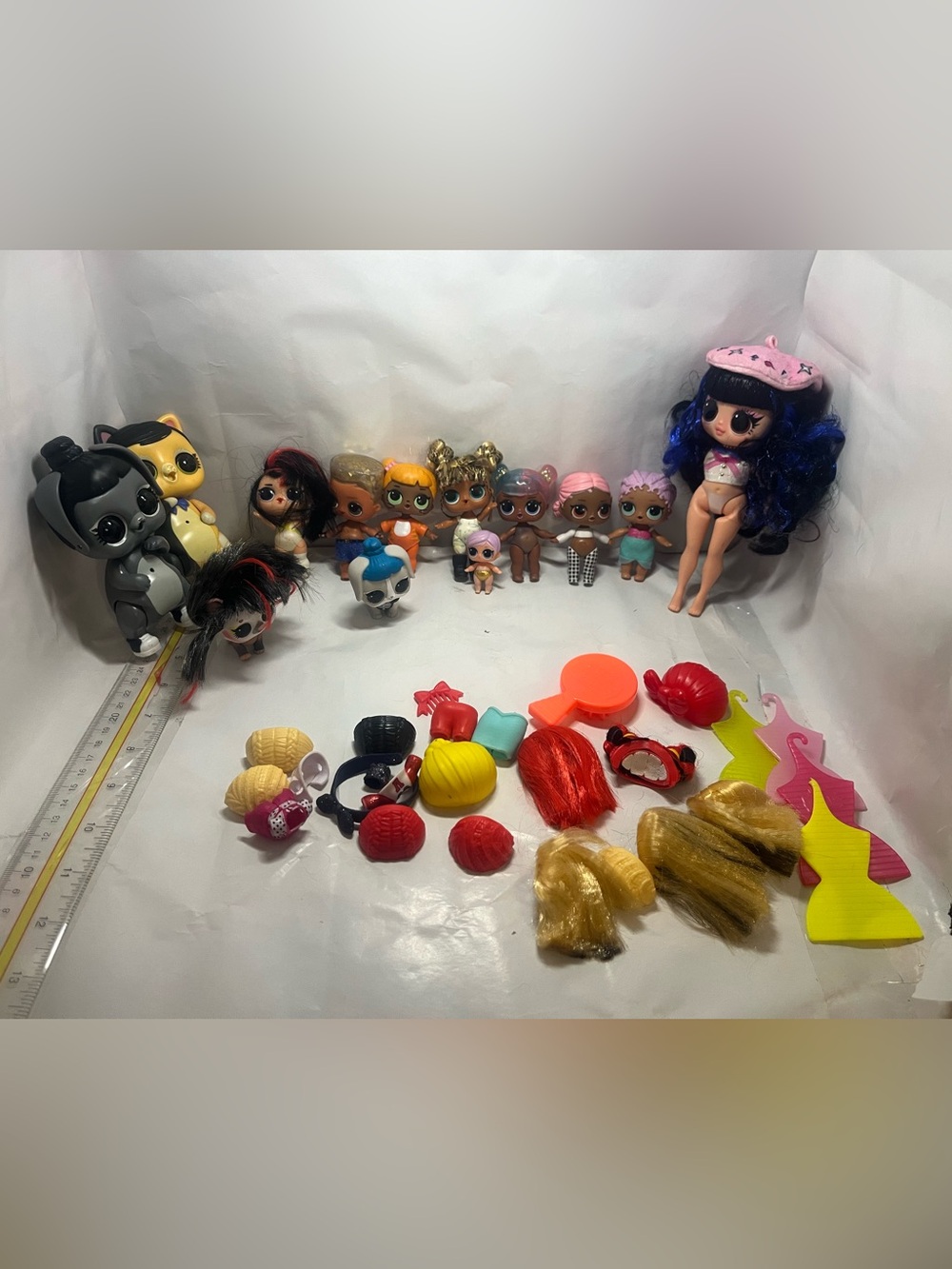 L.O.L. Surprise! Dolls with Pink, Blue, Blonde, Red Accessories
